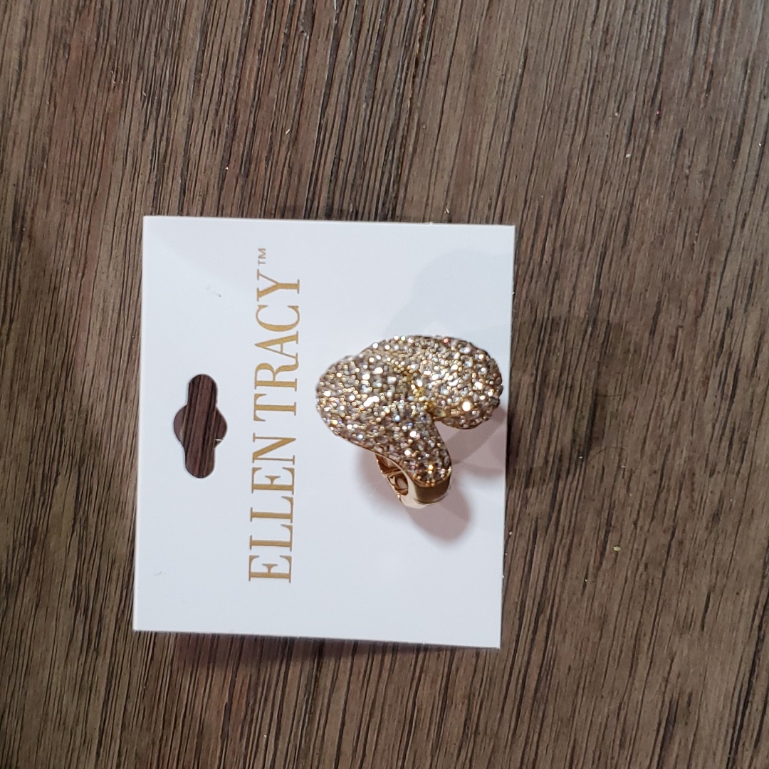 Ellen Tracy Stretchy Statement Ring 10$